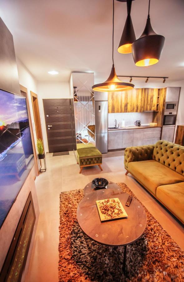 Royal Luxury Apartment Versec Kültér fotó