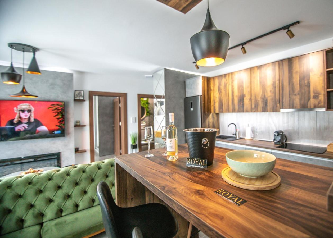 Royal Luxury Apartment Versec Kültér fotó