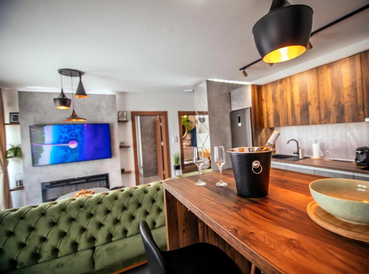 Royal Luxury Apartment Versec Kültér fotó