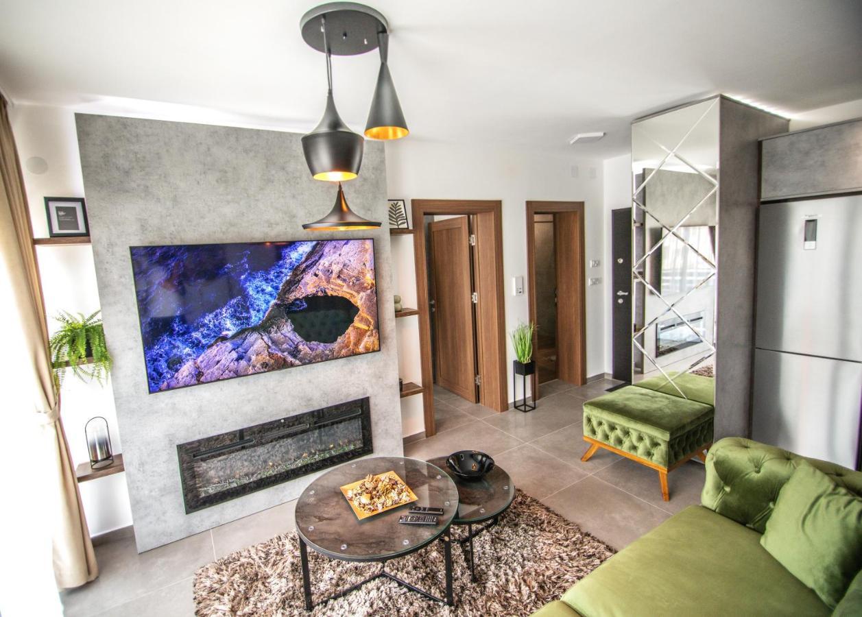 Royal Luxury Apartment Versec Kültér fotó